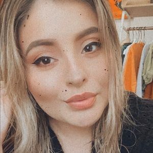 Meet your Posher, Bianca